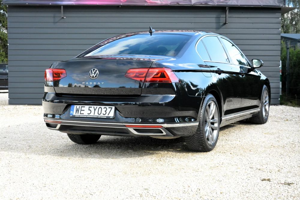 Volkswagen Passat - 8