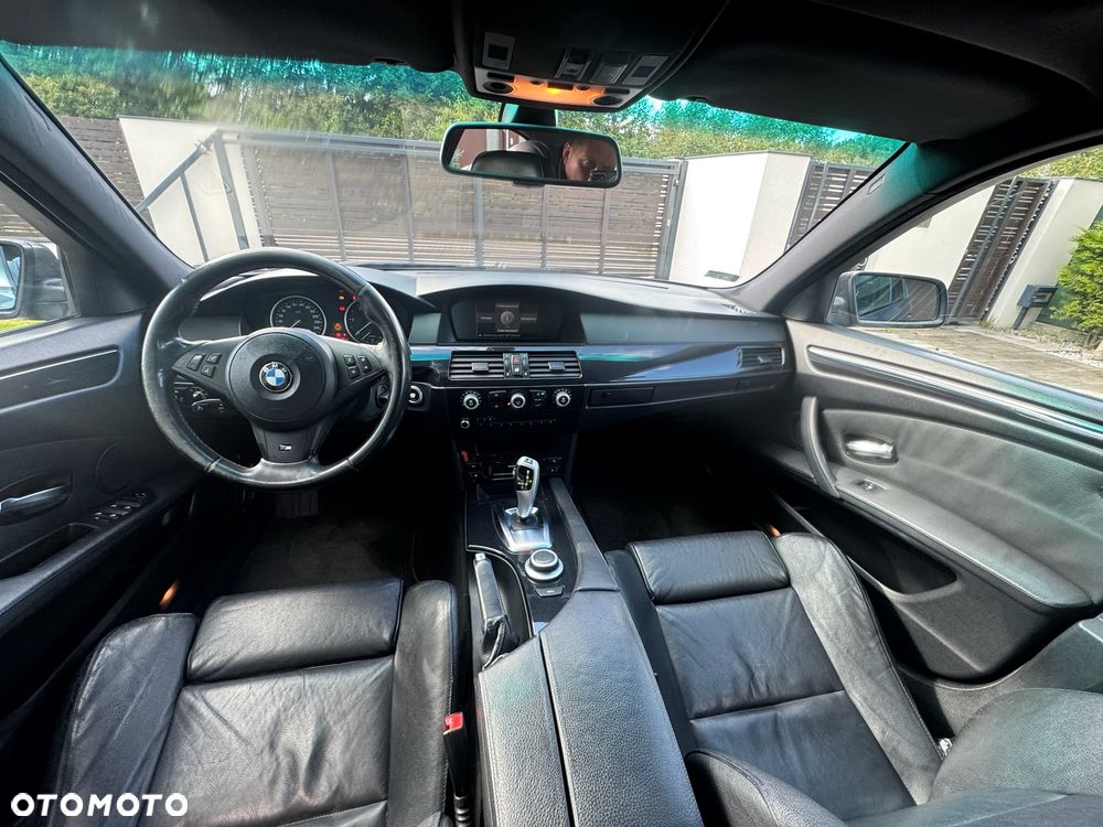 BMW Seria 5 525d - 8