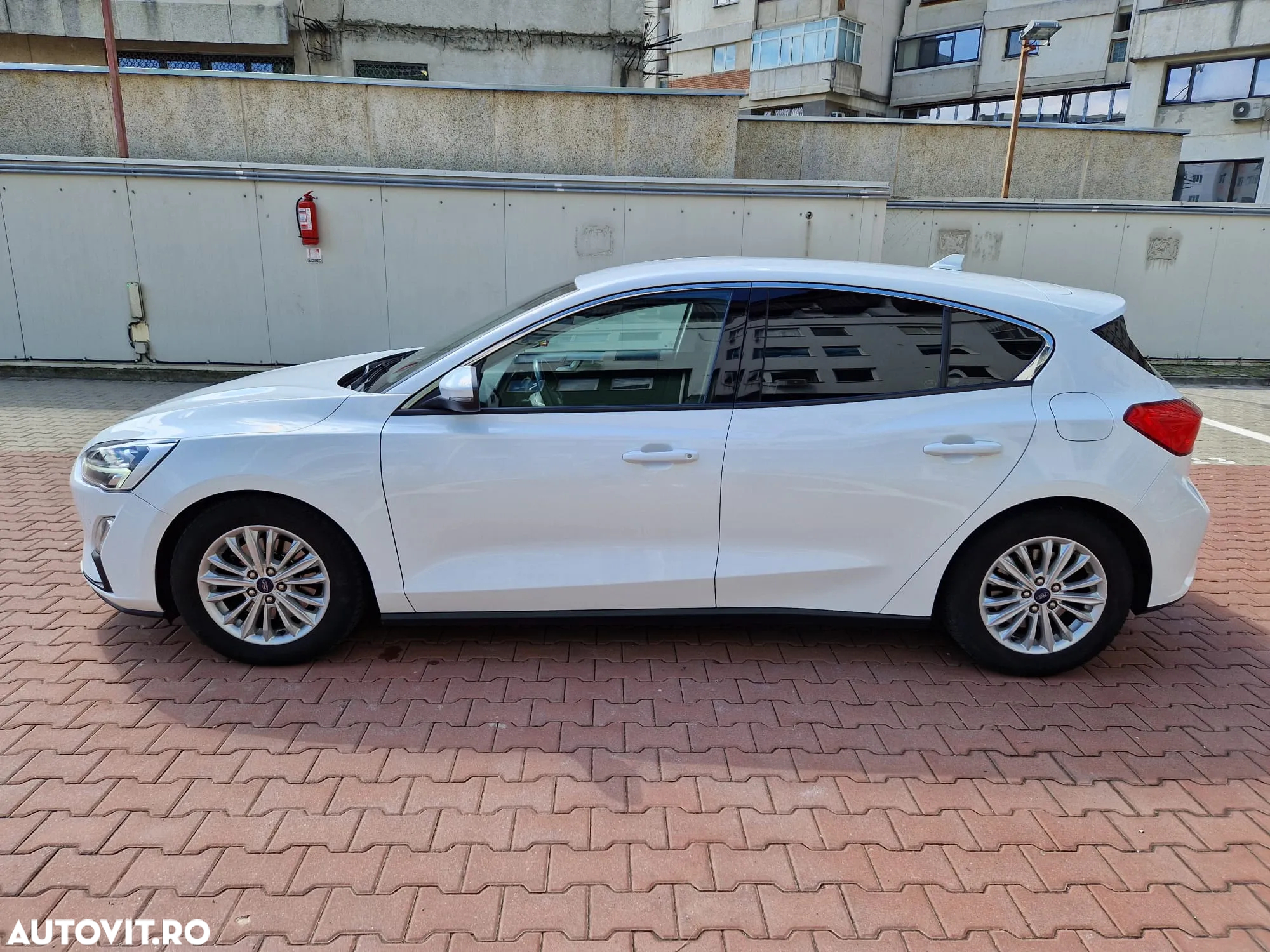 Ford Focus 2.0 EcoBlue Titanium Business - 4