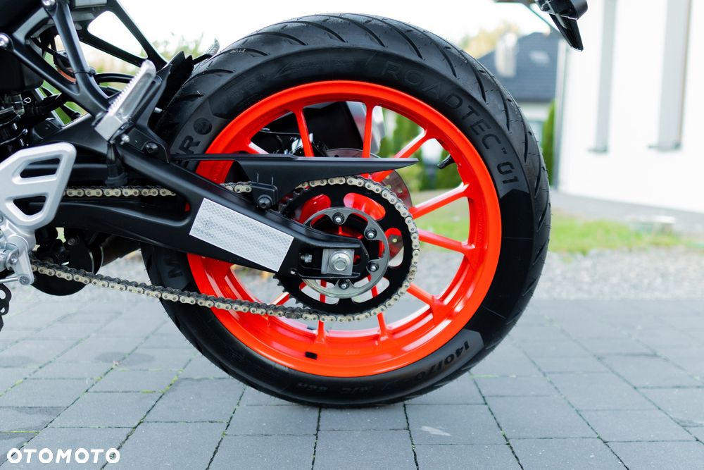 Yamaha MT - 24