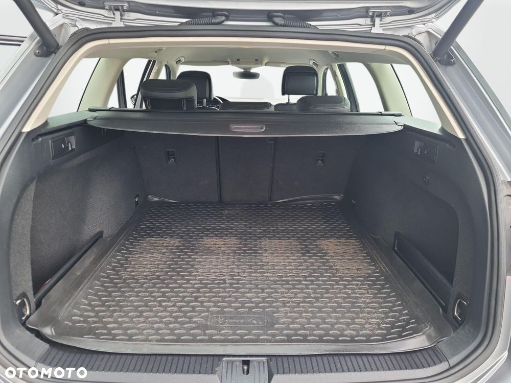 Volkswagen Passat Variant - 26