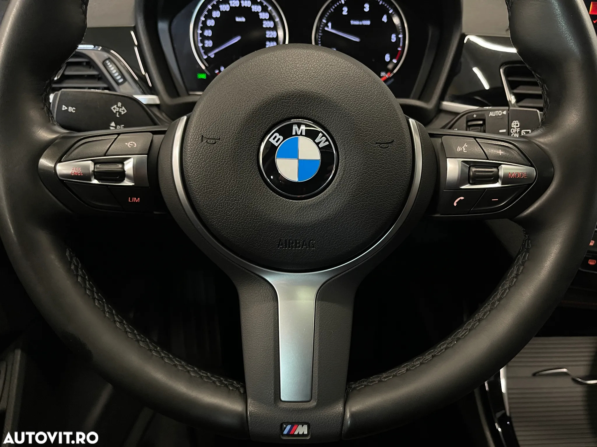 BMW X1 - 24