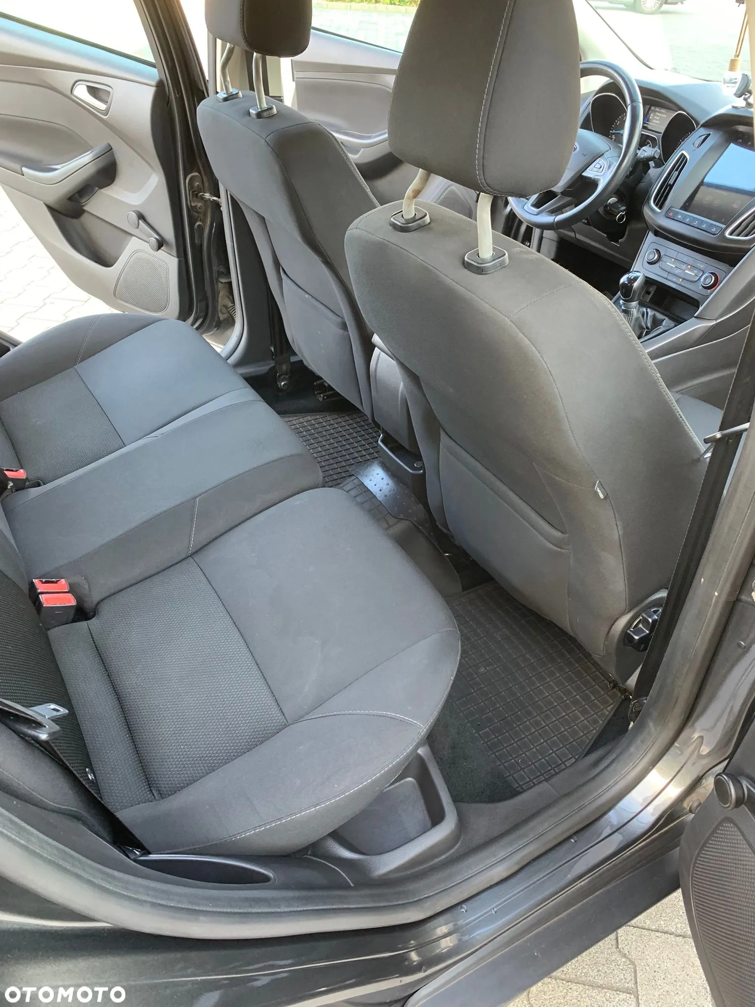 Ford Focus 1.0 EcoBoost Trend ASS - 32