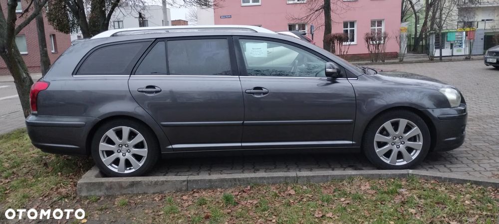 Toyota Avensis 2.0 D-4D Sol - 4