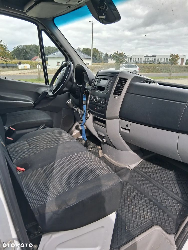Mercedes-Benz Sprinter - 9
