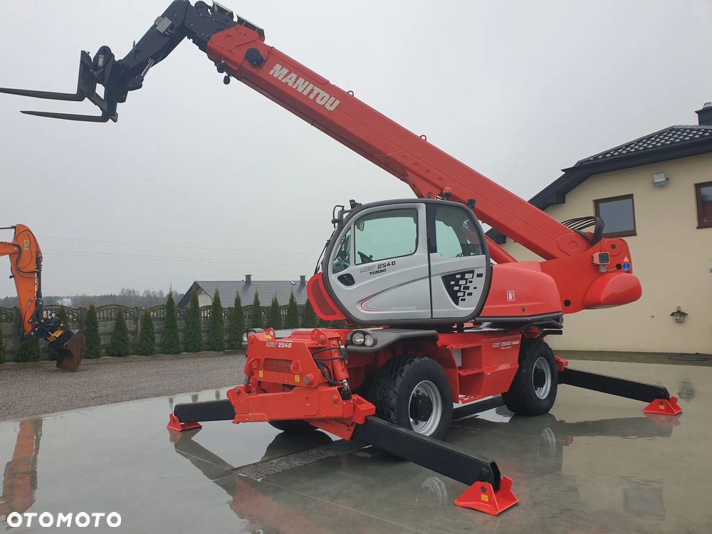 Manitou MRT ROTO 2540 Privilege KOSZ/WIDŁY/PILOT SPROWADZONA SUPER STAN - 33