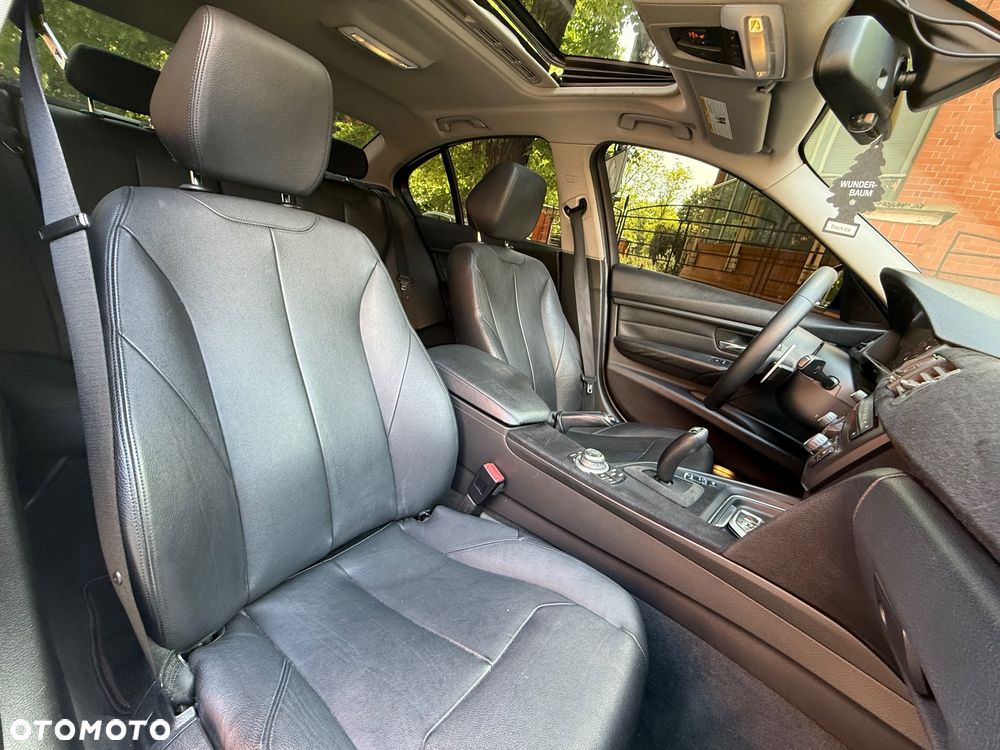 BMW Seria 3 - 35