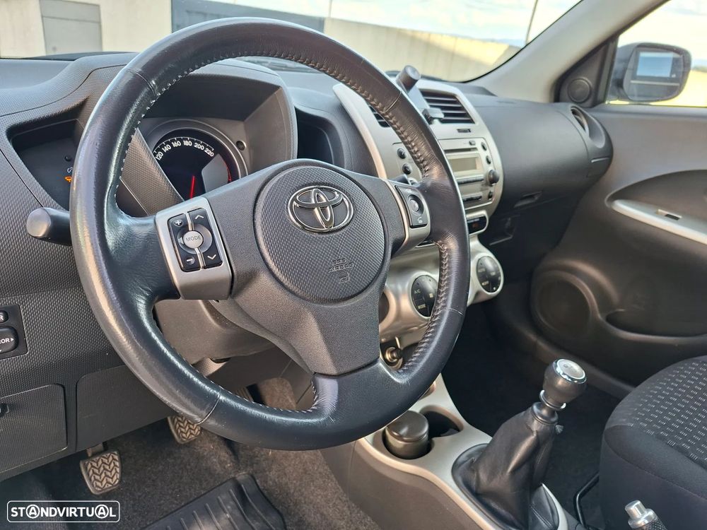 Toyota Urban Cruiser 1.4 D-4D 4x2 - 10