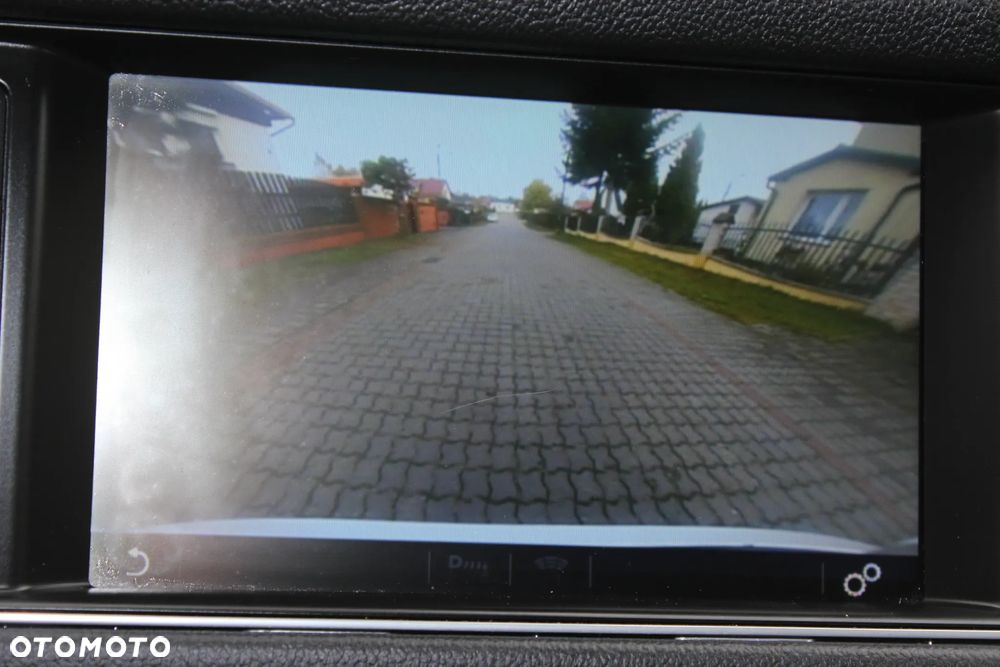 Jaguar XF 25d R-Sport - 25