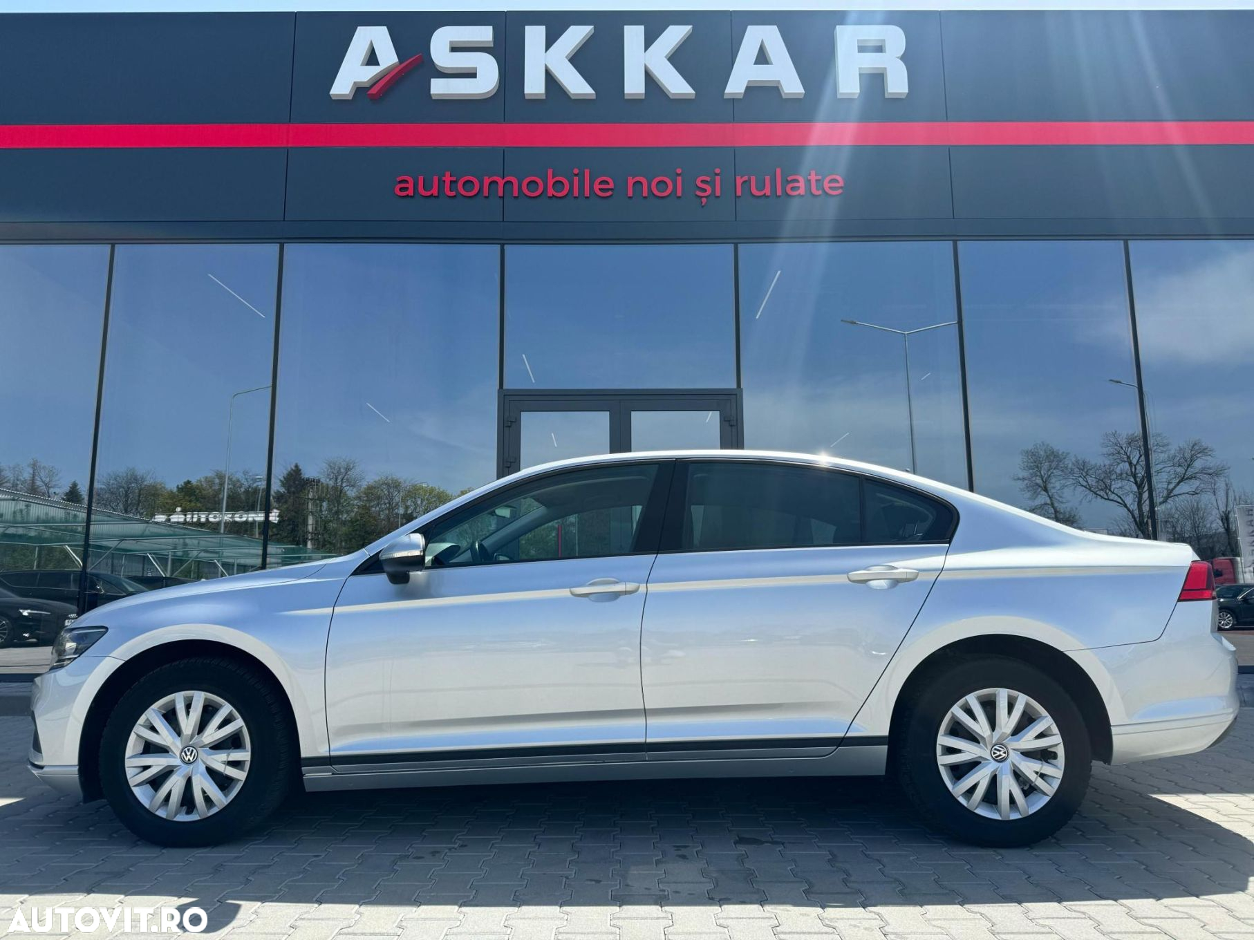 Volkswagen Passat 2.0 TDI DSG Advance - 9