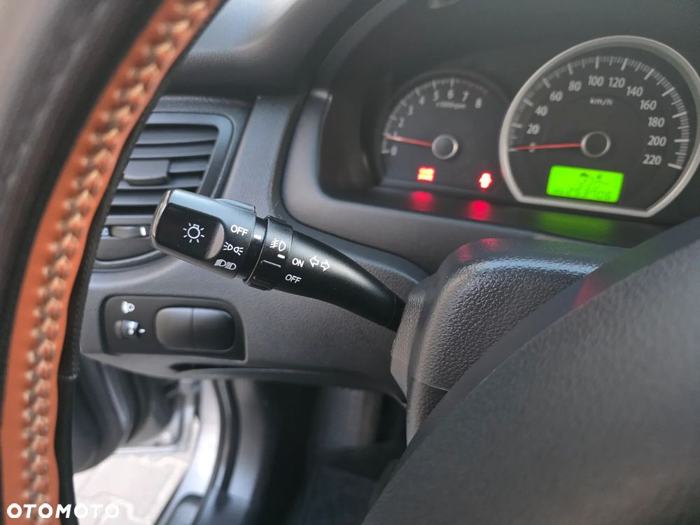 Kia Sportage 2.0 (kla) / Voyage - 24