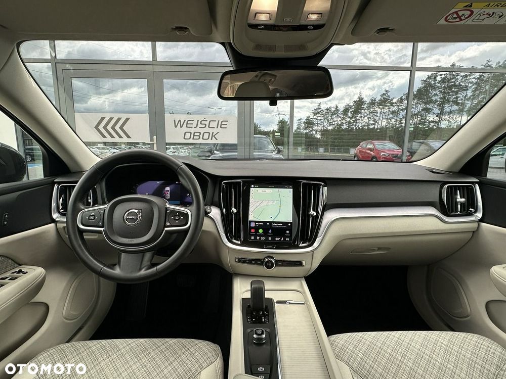 Volvo V60 B3 B DKG Essential - 9