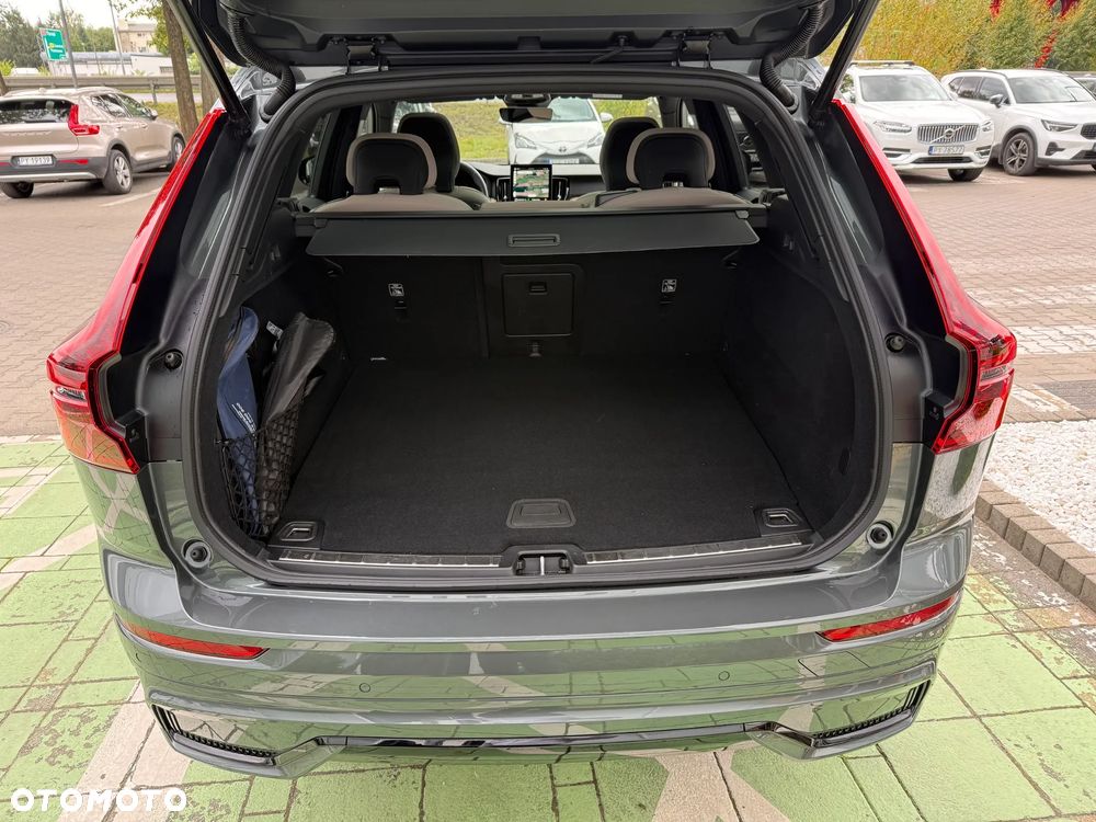 Volvo XC 60 T6 Plug-In Hybrid AWD Ultra Dark - 14