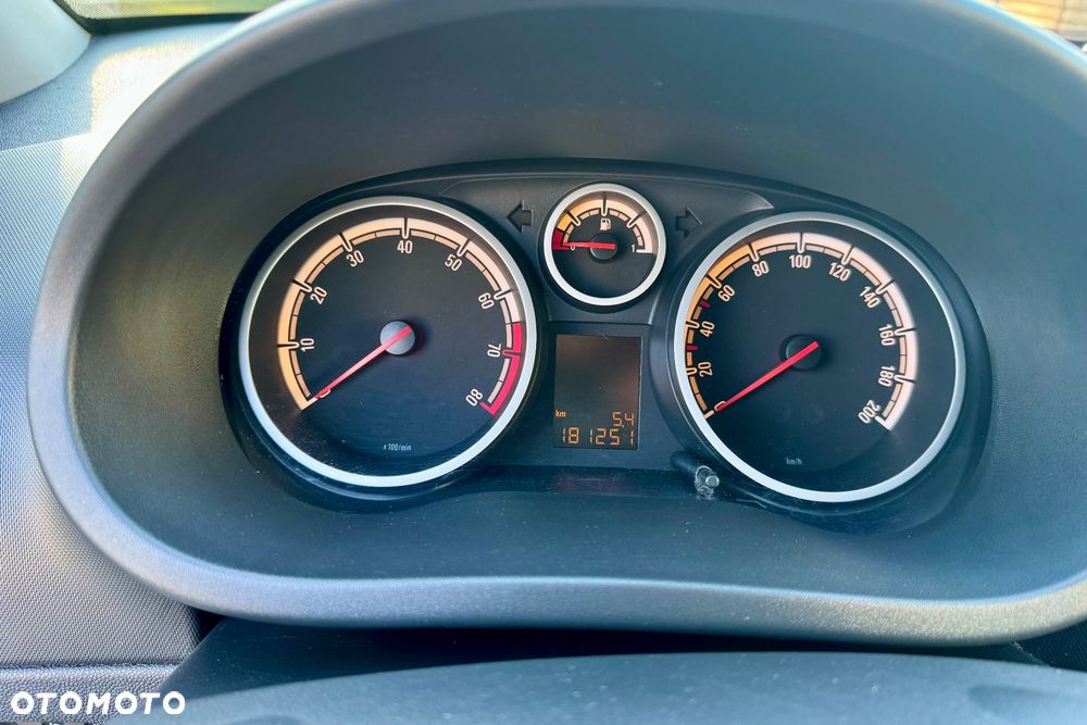 Opel Corsa 1.4 16V 150 Jahre - 28