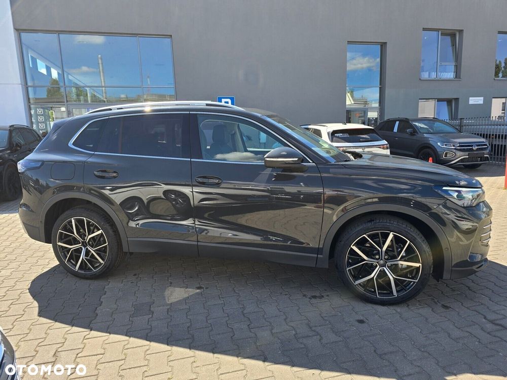 Volkswagen Tiguan - 8