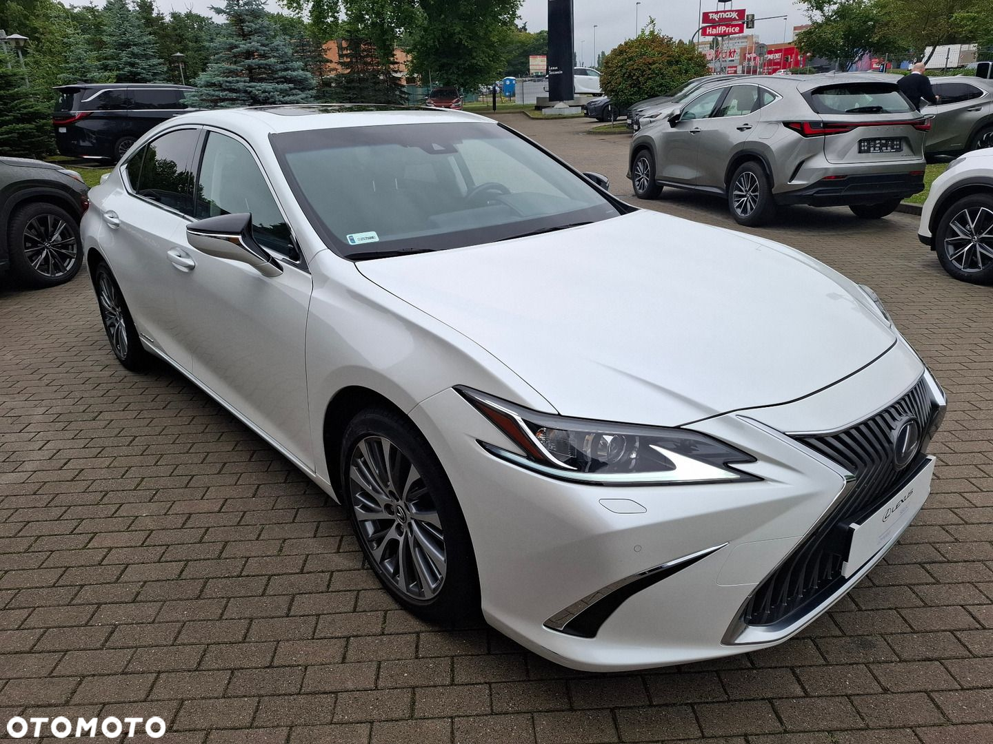 Lexus ES - 7