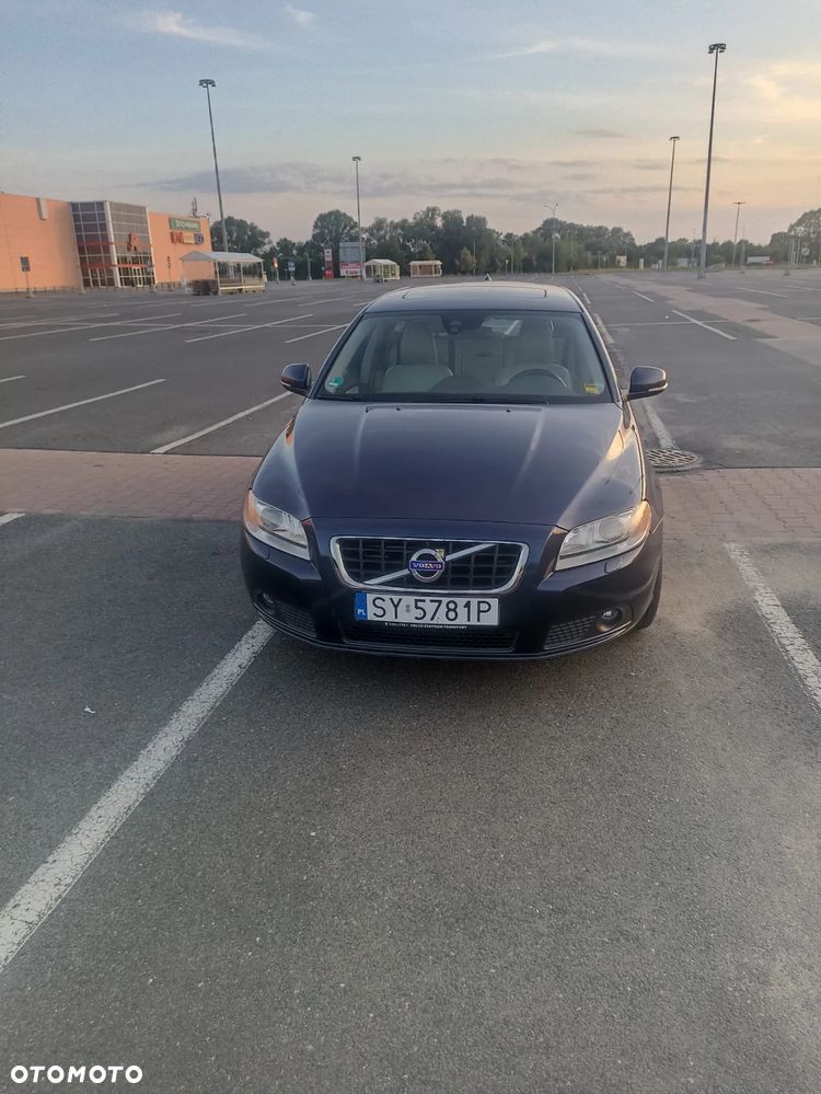 Volvo V70 - 1