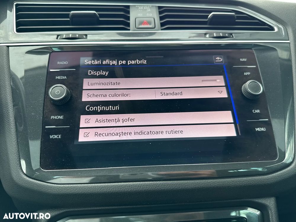Volkswagen Tiguan 2.0 TDI 4Mot DSG Elegance - 30