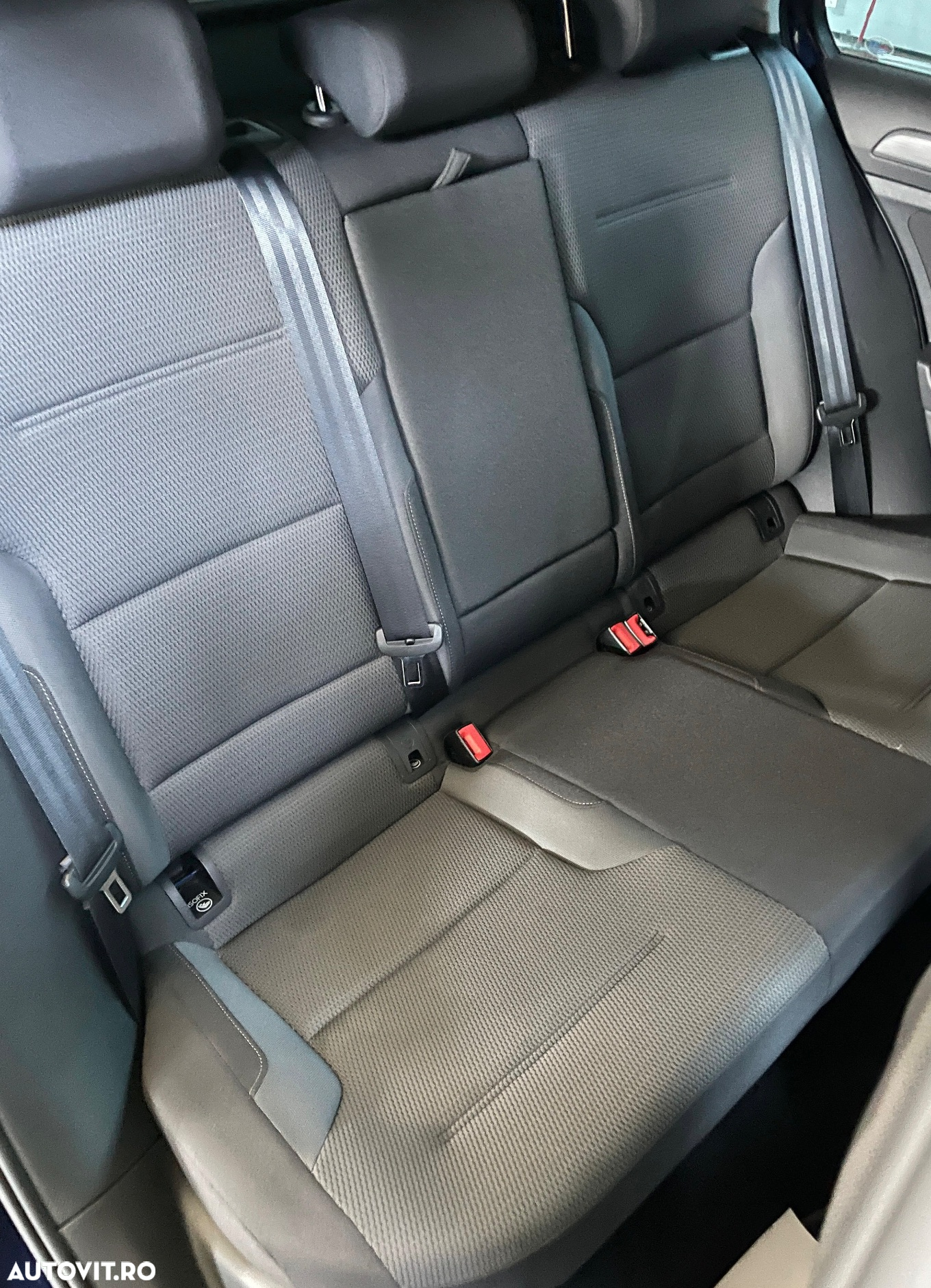 Volkswagen Golf 2.0 BlueTDI DSG Comfortline - 29