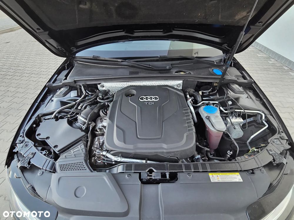 Audi A4 Avant 2.0 TDI DPF clean diesel quattro S tronic S line Sportpaket - 27