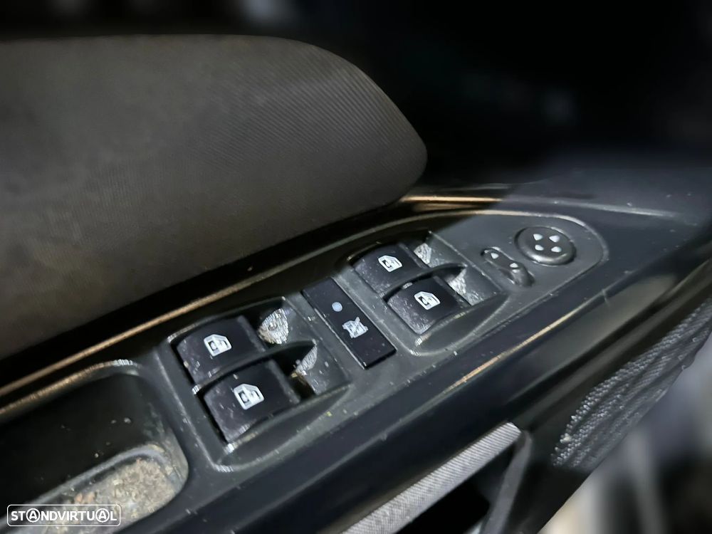 FIAT Tipo Sedan (356) 1.4 LPG Gasolinagas (GPL) 120 cv  88 kW 2016 - 2020 940 B7.000 para peças - 11