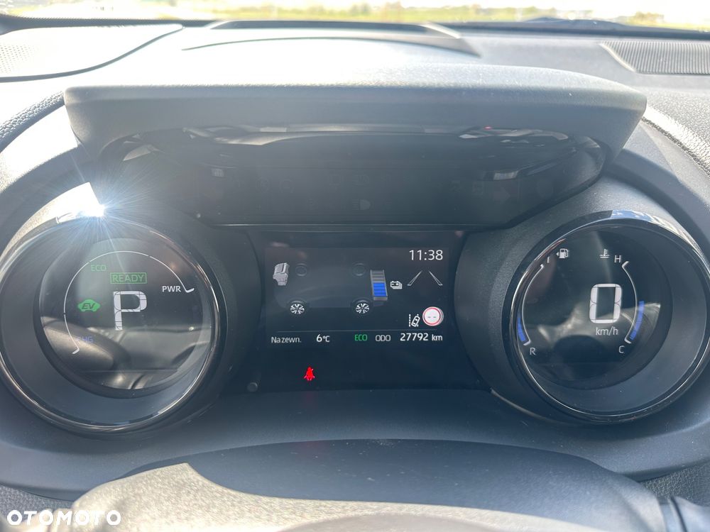 Toyota Yaris Hybrid 1.5 Selection Style - 12