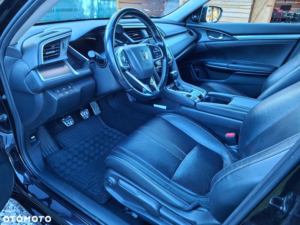 Honda Civic 1.5 T Executive - 17