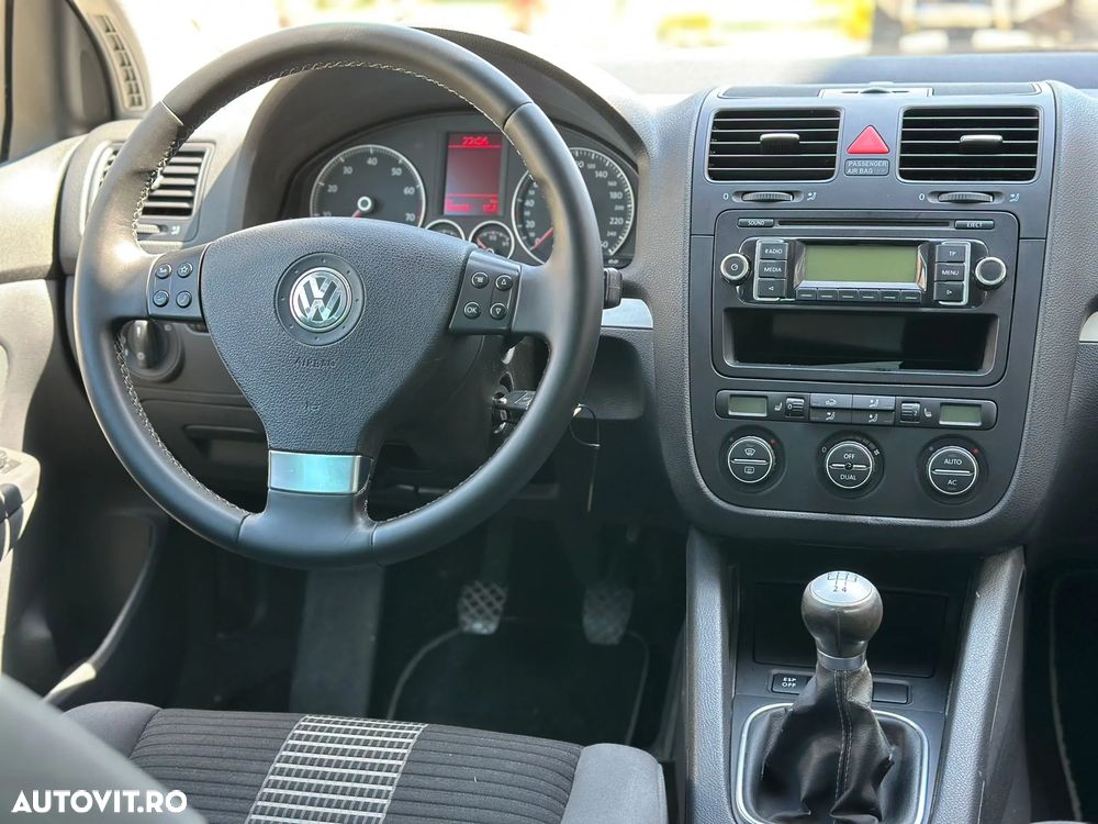 Volkswagen Golf 1.6 United - 11