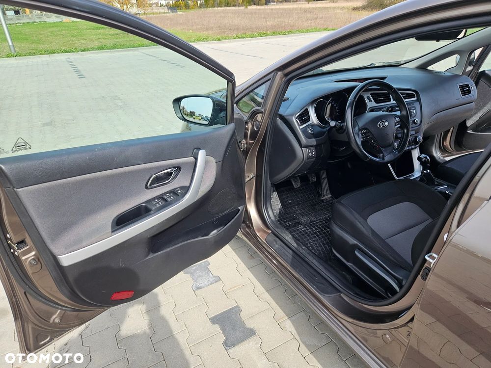 Kia Ceed 1.6 CRDi 128 Spirit - 15