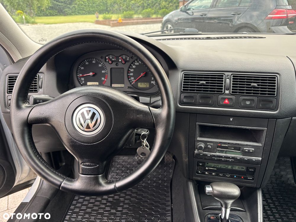 Volkswagen Golf 1.6 Trendline - 17