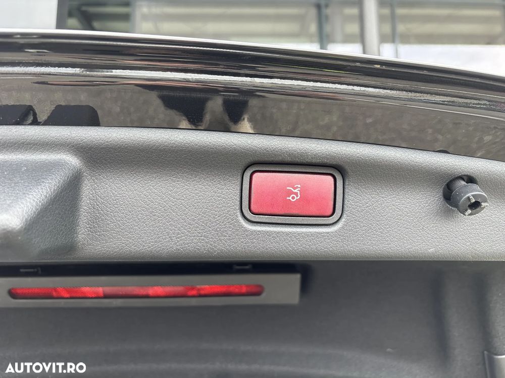 Mercedes-Benz C 300 e PHEV - 24