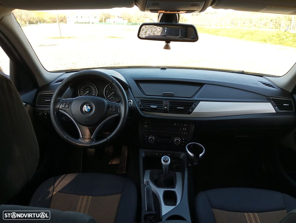 BMW X1 20 d sDrive - 34