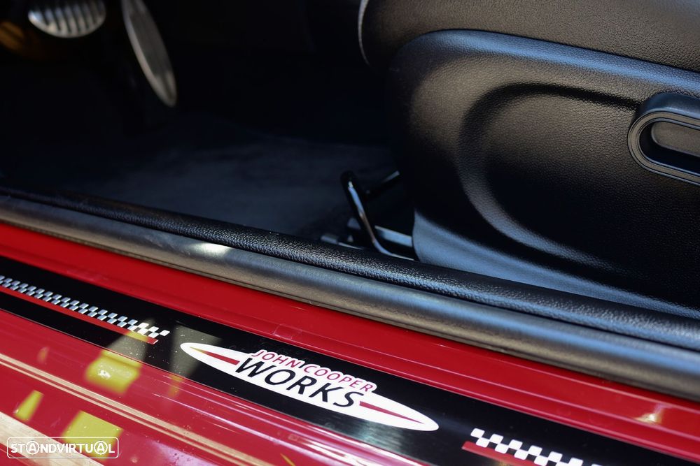 MINI 3 Portas Cooper S Premium P. JCW Auto - 40