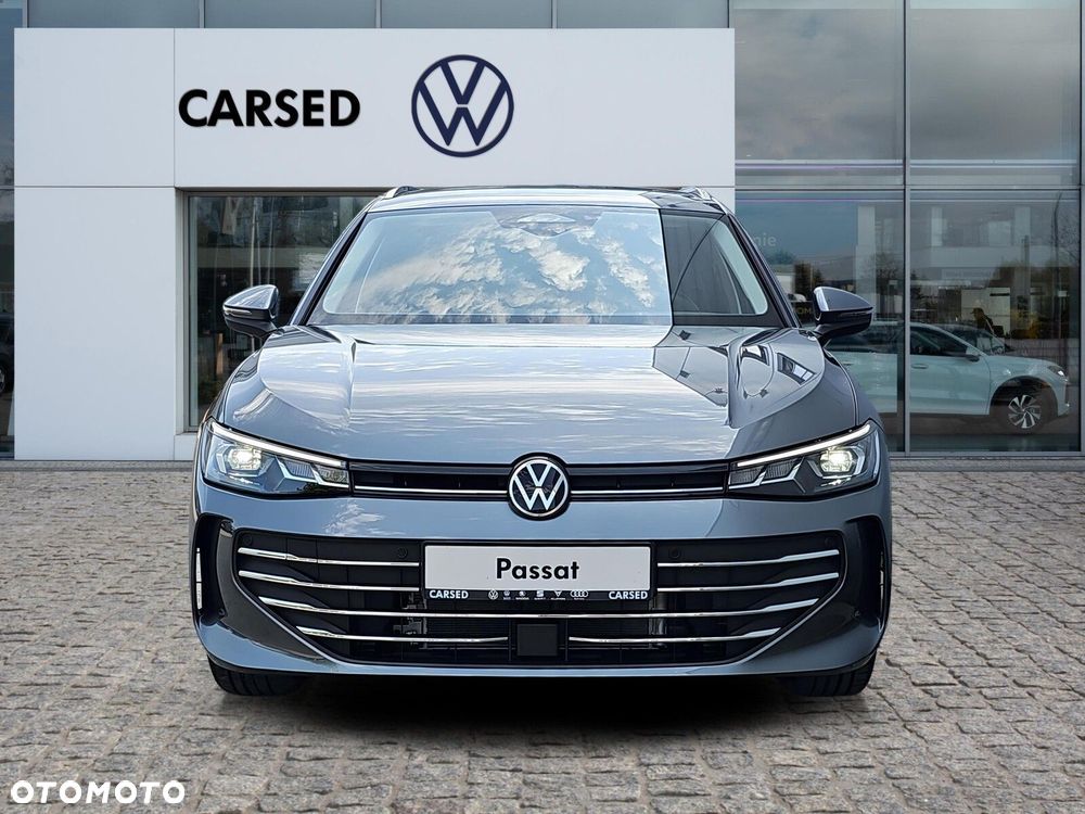 Volkswagen Passat - 11
