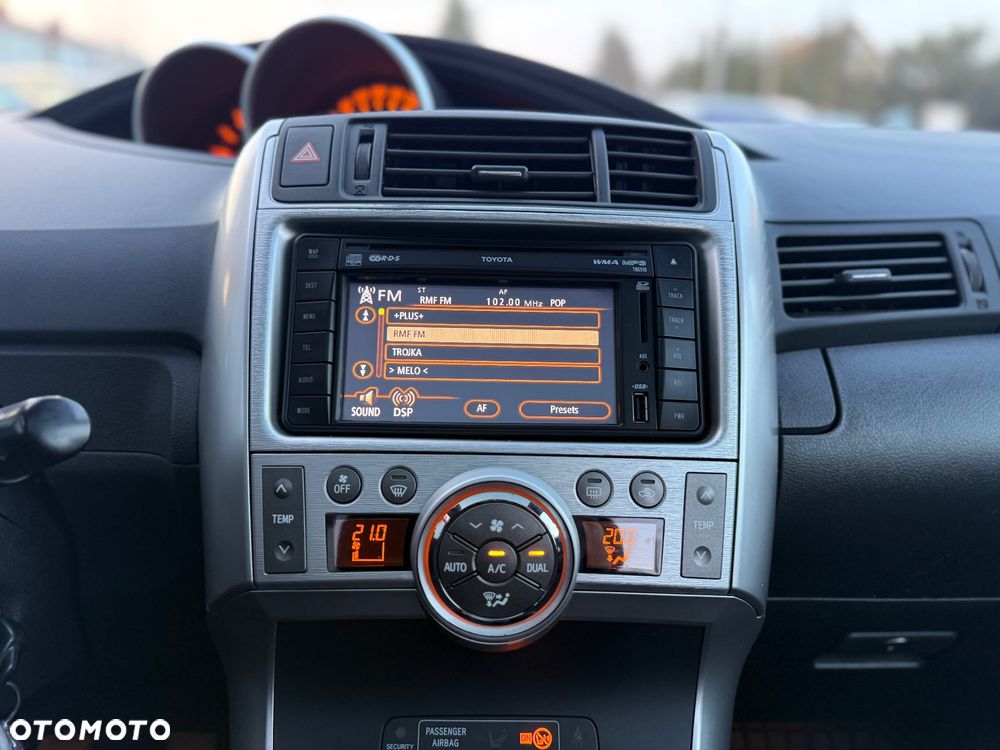 Toyota Verso 2.0 D-4D Premium - 26