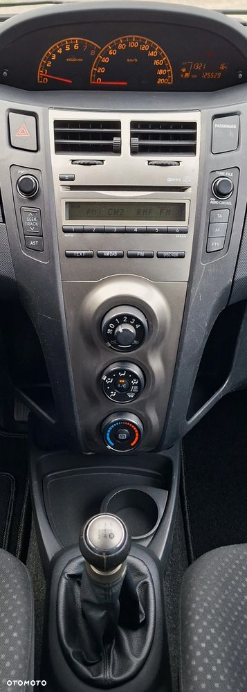 Toyota Yaris 1.0 VVT-i Sol - 8