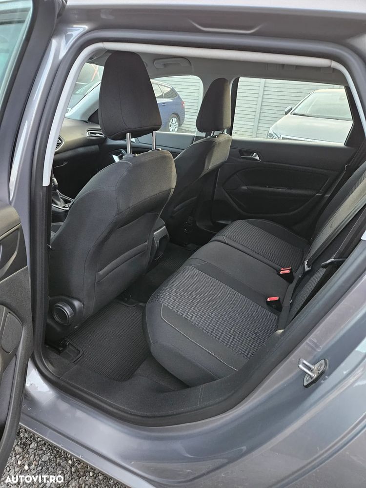 Peugeot 308 SW BlueHDi 120 EAT6 Stop & Start Active - 11