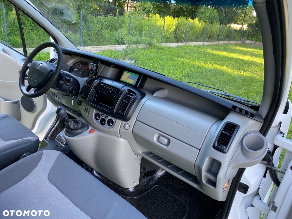 Renault Trafic - 22