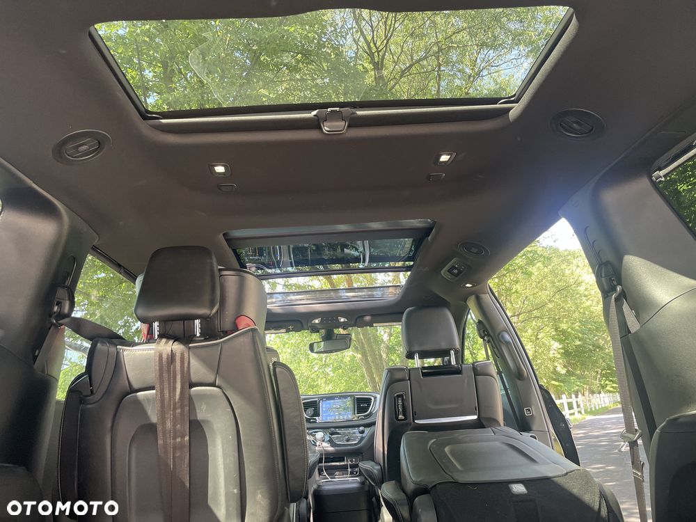 Chrysler Pacifica - 14