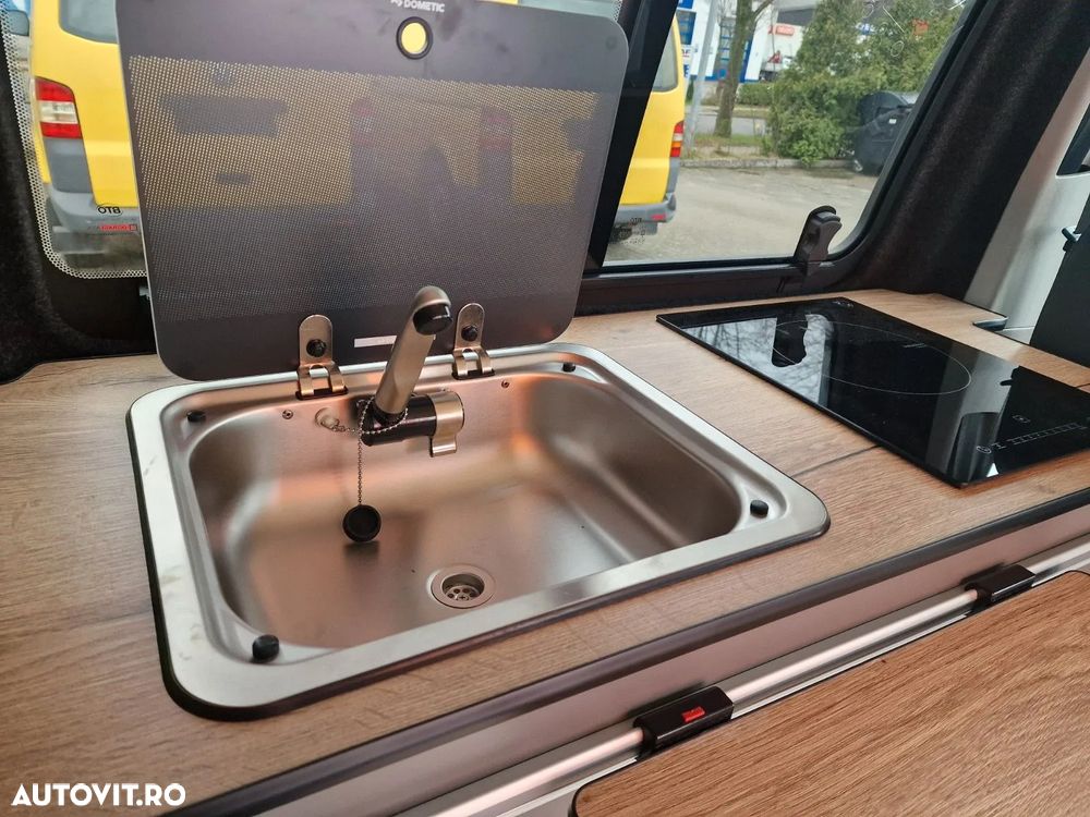 Volkswagen Transporter California Ocean - 11