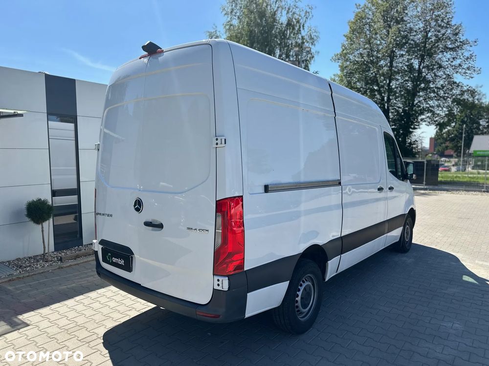Mercedes-Benz Sprinter - 5