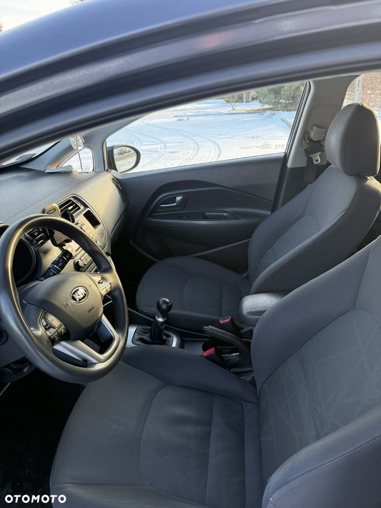 Kia Rio 1.2 M - 14