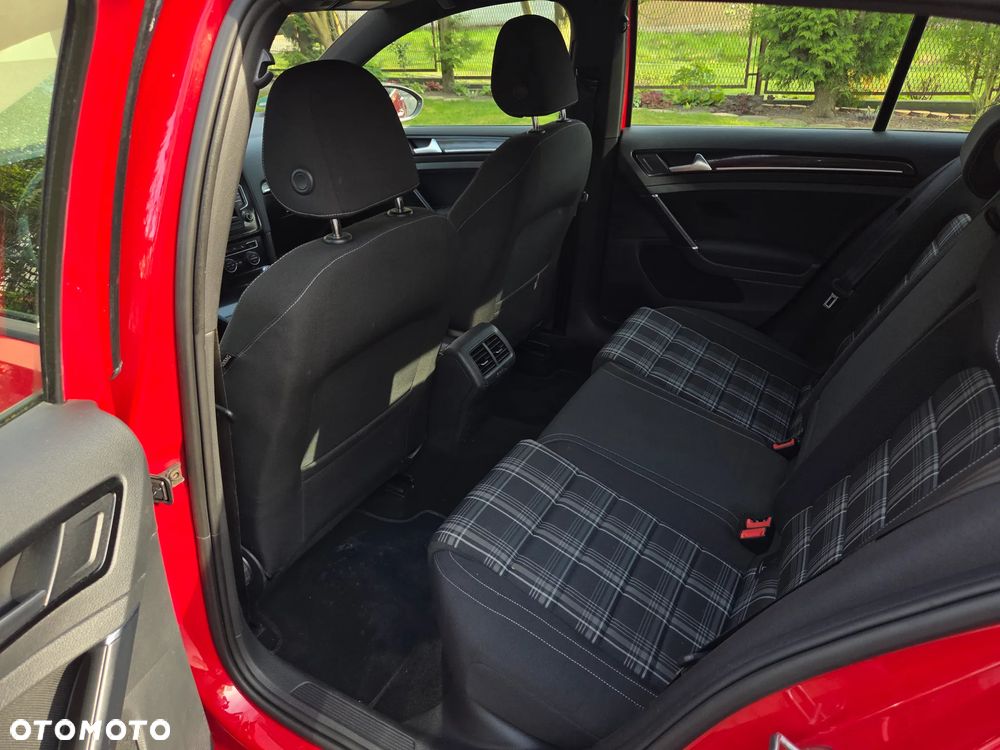 Volkswagen Golf 2.0 TDI BMT GTD - 13