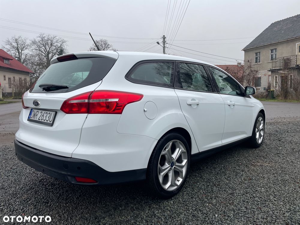 Ford Focus 1.6 Trend - 13