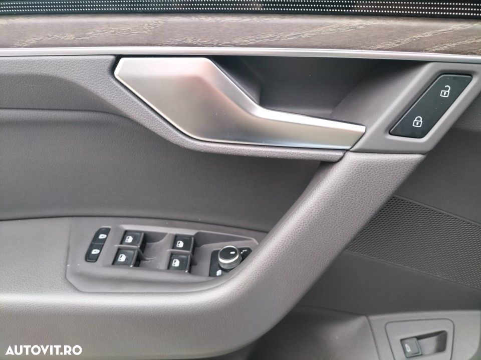 Volkswagen Touareg - 11