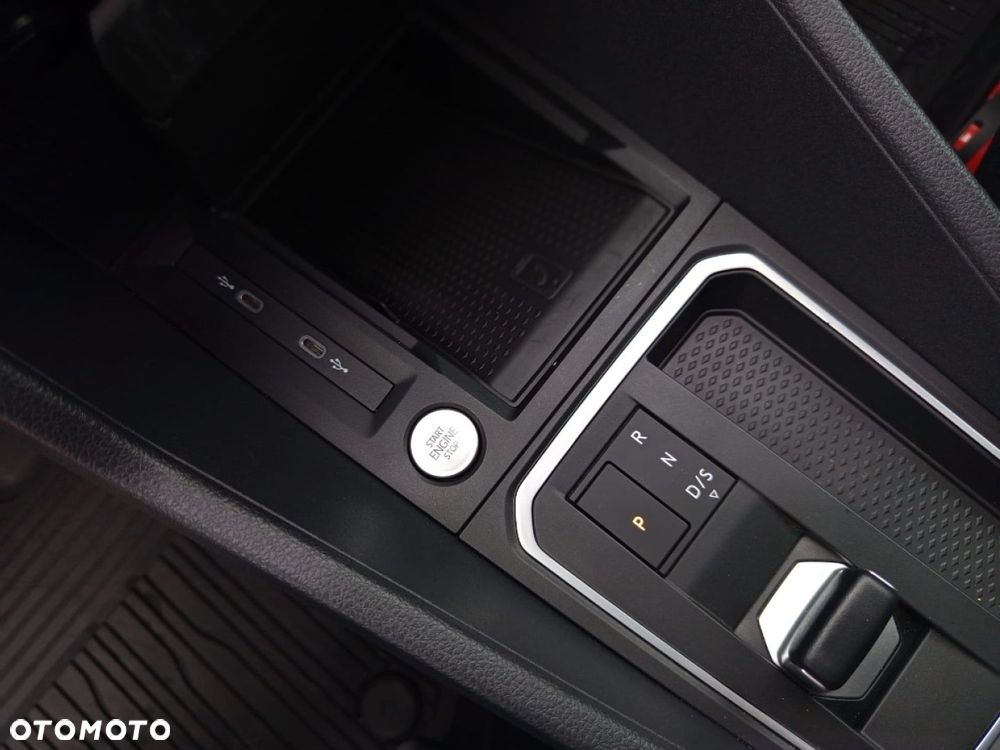 Ford Tourneo Connect Grand - 17