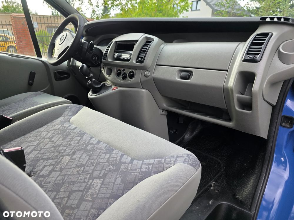 Opel Vivaro - 17