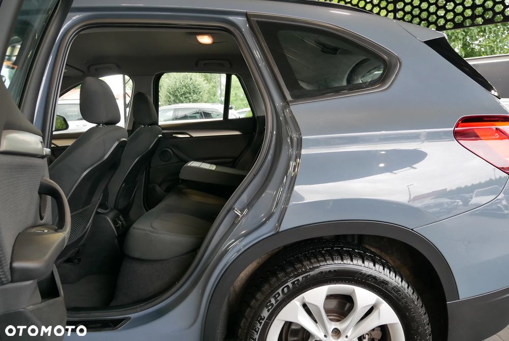 BMW X1 sDrive18i Business Edition - 10