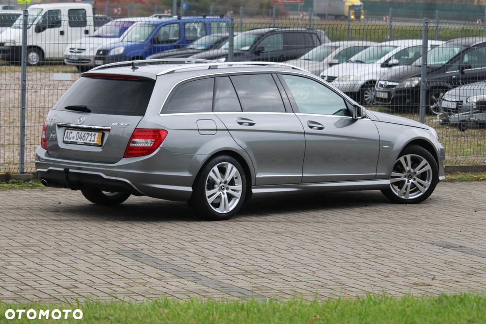 Mercedes-Benz Klasa C 180 T BlueEFFICIENCY 7G-TRONIC Avantgarde - 11