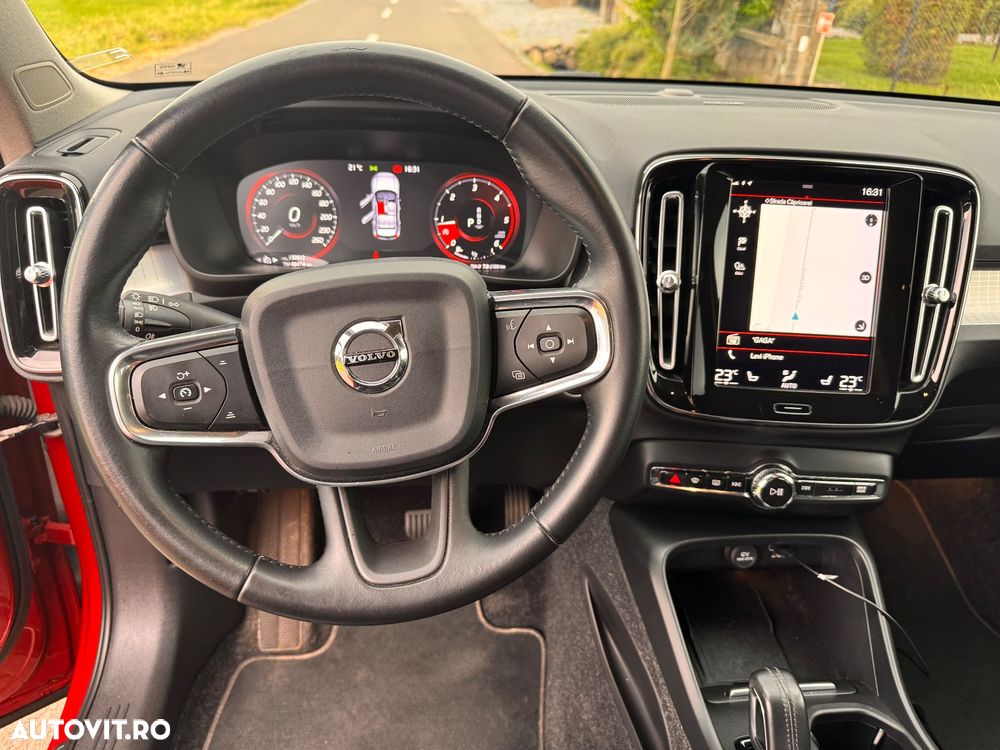 Volvo XC 40 D4 AWD Geartronic Momentum Pro - 6